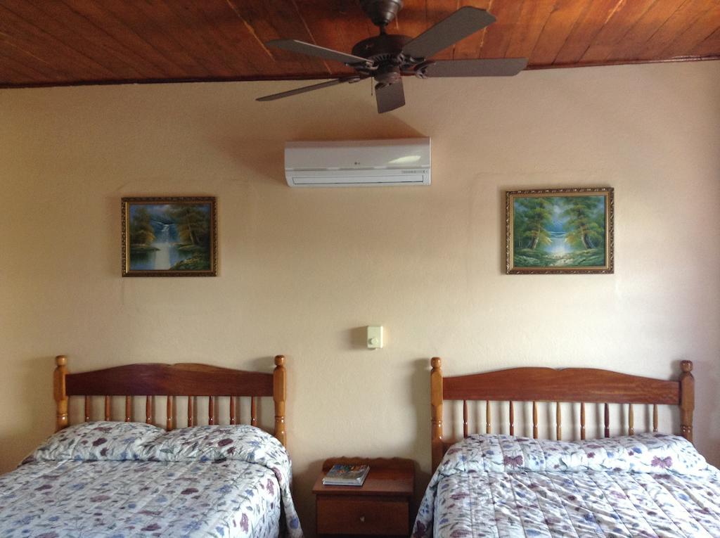 Anchorage Beach Resort 库尔克岛 外观 照片