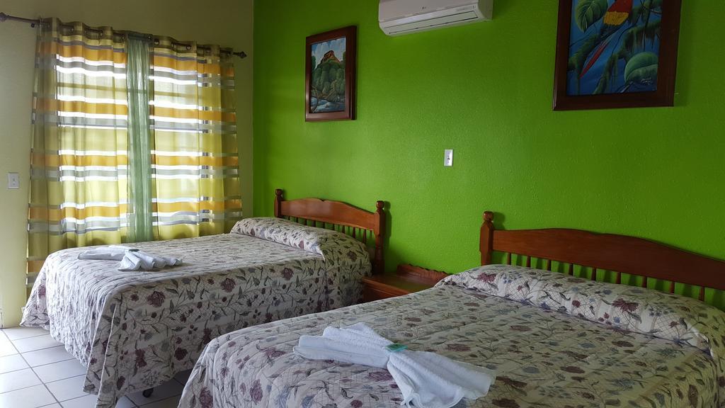 Anchorage Beach Resort 库尔克岛 外观 照片