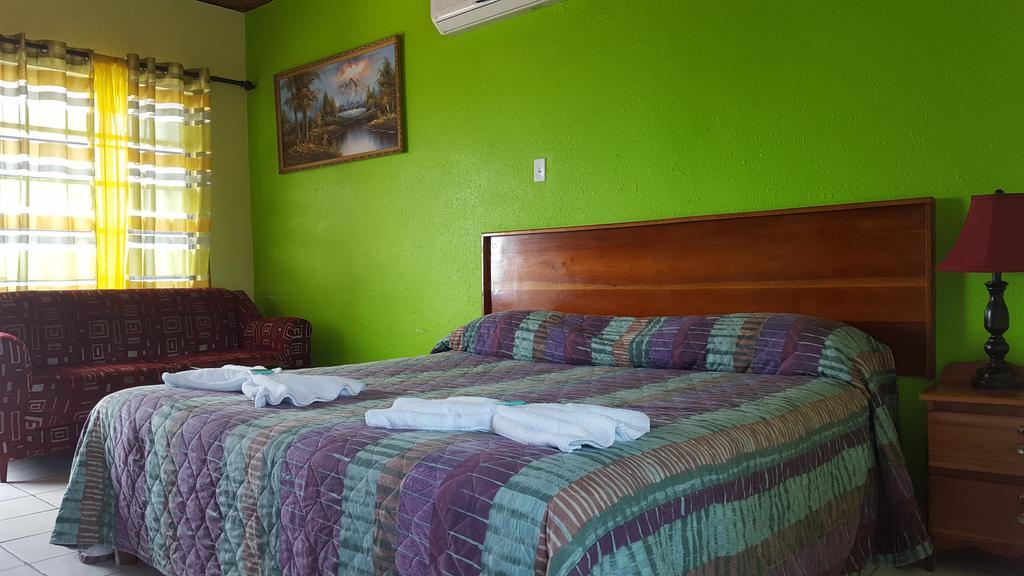 Anchorage Beach Resort 库尔克岛 外观 照片